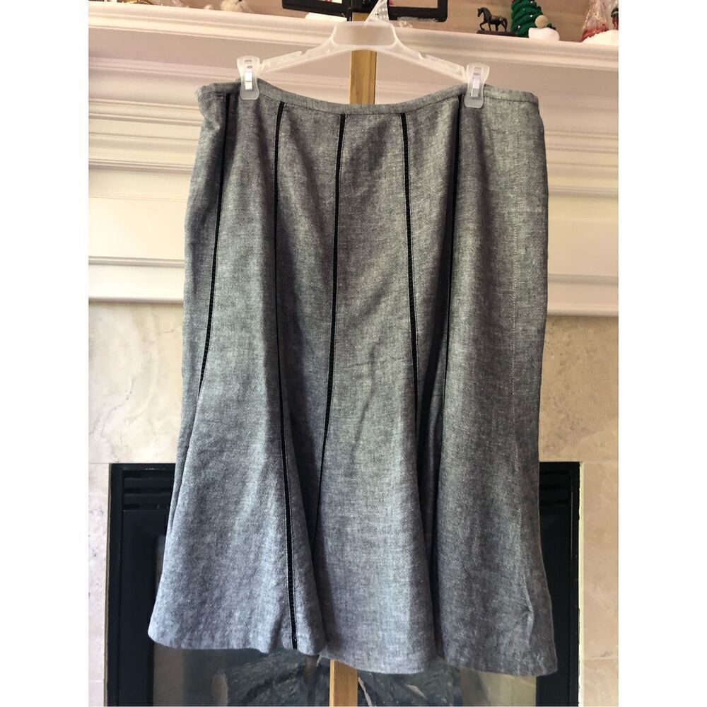 Willi Smith Women’s Gray With Black Line Design Skirt Size 12